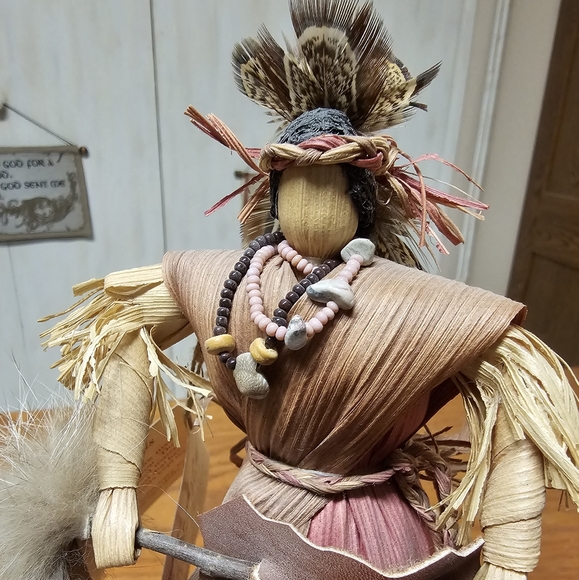 Cornstalk Doll Sculpture - Picture 2 of 4